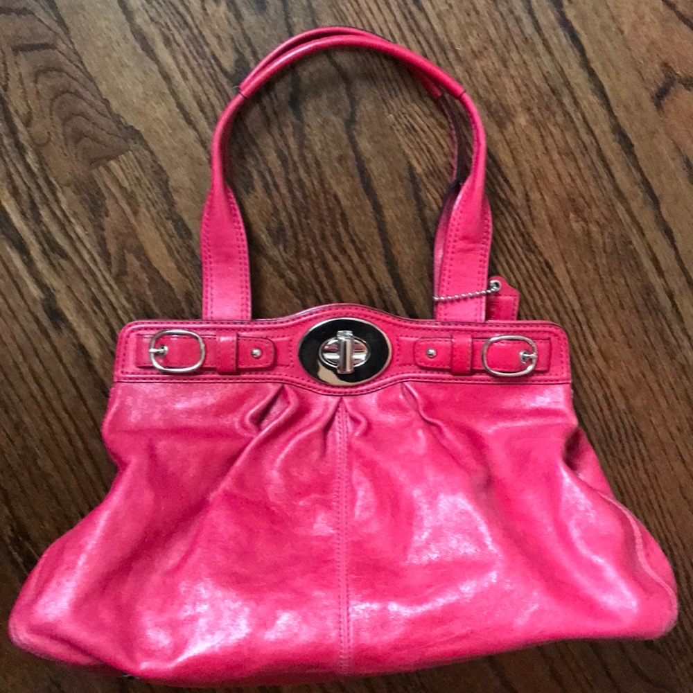 Hot pink coach purse. Like new!
